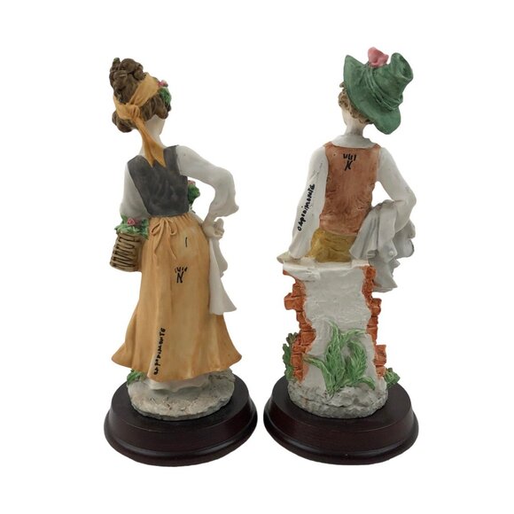 Vintage Capodimonte Porcelain Figurines Boy & Girl Set Wooden Bases Signed - Picture 4 of 9